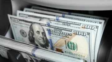 ثبات سعر الصرف.. حركة تداول الدولار مقابل الريال السعودي في المصارف اليوم